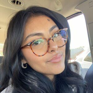 Meet your Posher, Valissa